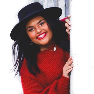 Meet your Posher, Makenzie